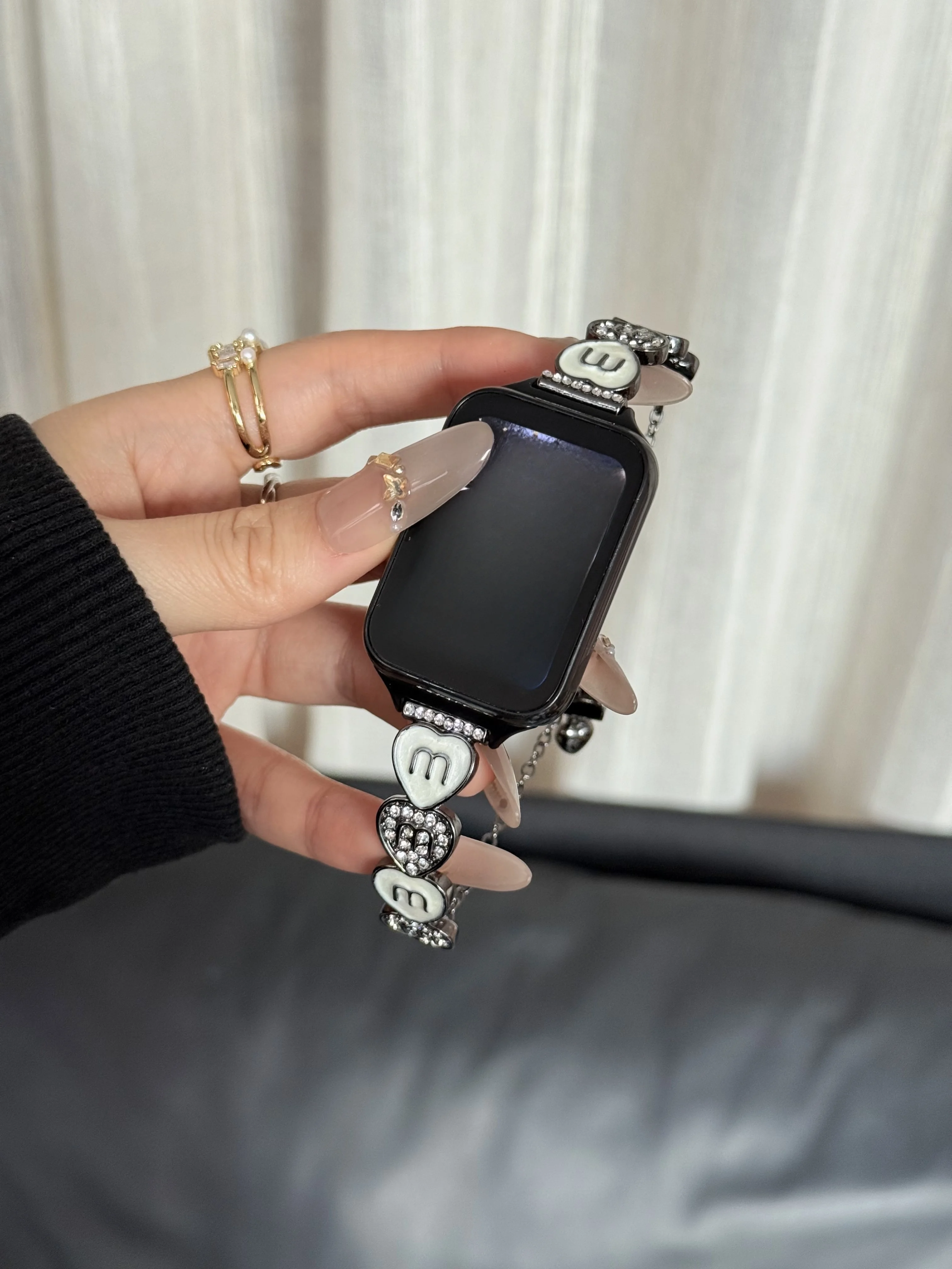 

Ремешок с буквами в форме сердца с бриллиантами, подходит для Xiaomi Band 8Pro/9Pro, для Mi Band 3/4/5/6/7,8/8NFC/9NFC/10/10NFC, для Redmi