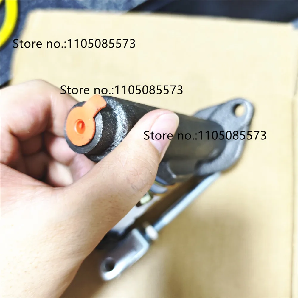 Heftruckaccessoires hoofdremcilinder 92512651G-LS 1-3.5T met kop ouderwets