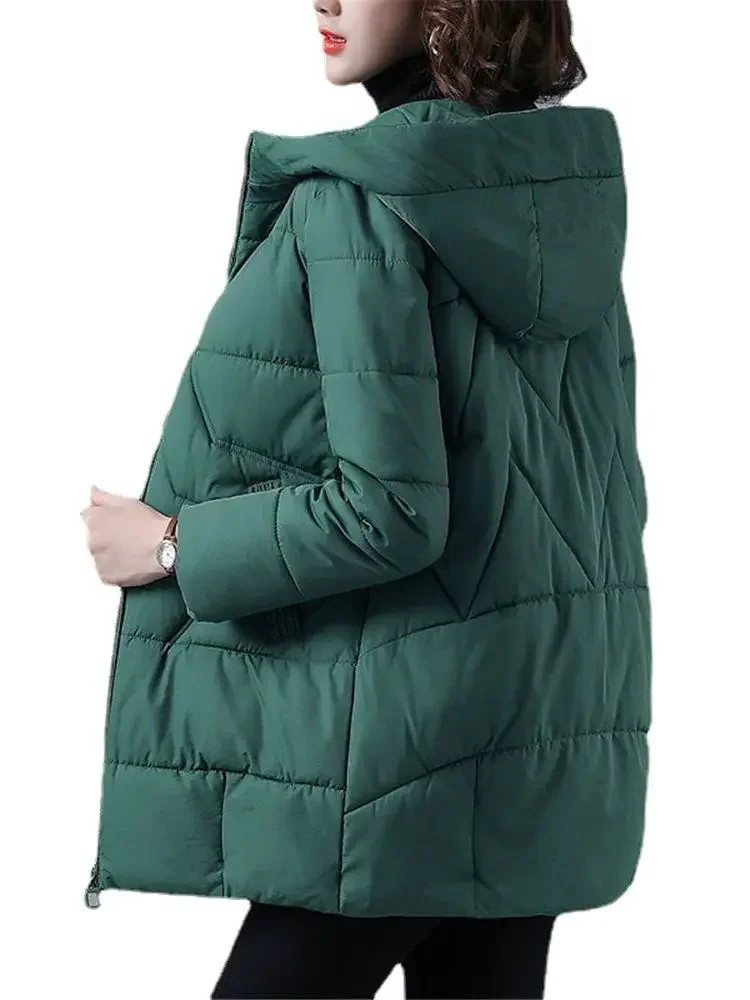 2024 Winter Vrouwen Jas Warme Parka Vrouwelijke Dikker Jas Katoen Gewatteerde Lange Capuchon Uitloper Mode Losse Vrouwen Sneeuw Jas 4XL