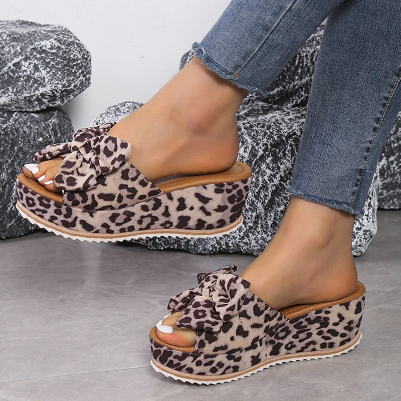 Sandalias de cuña con lazo para Mujer, zapatos de plataforma gruesa con estampado de leopardo, zapatillas de suela gruesa de talla grande, 2024