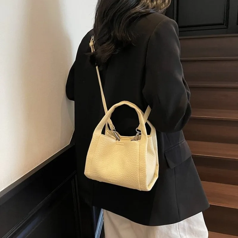 Chic Functional Designer Diaper Bag For Women Luxury Large Capacity Tote Elegant Leather Crossbody Shoulder Bag Textured