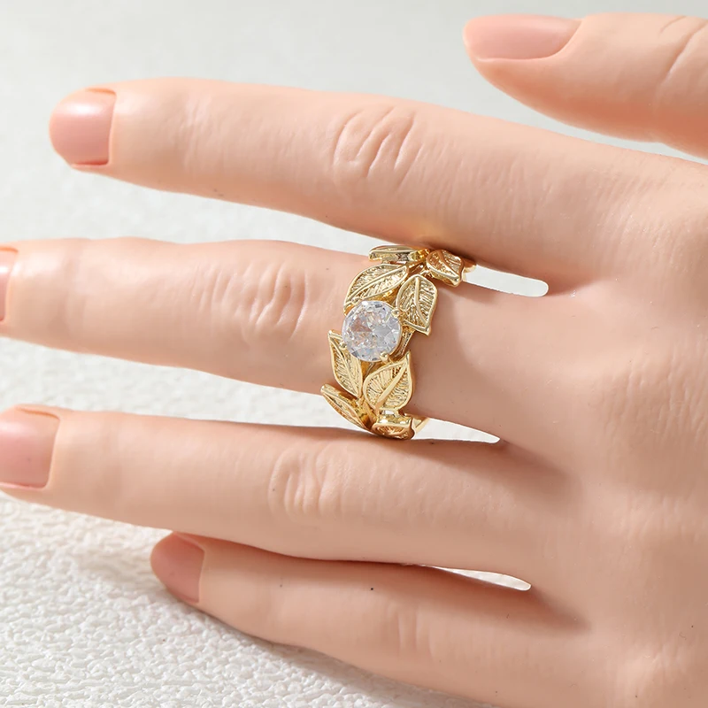 Design Inlaid White CZ Leaf Women's Ring Trendy Golden Color Hand Carving Daily Wear Party Jewelry Anniversary Gift