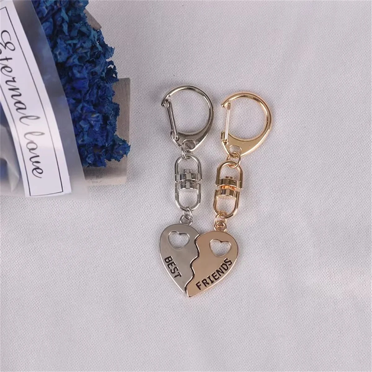 2Pcs Love Hollow Keychain Fashion BFF Best Friends Forever Couple Pendant Trendy Splicing Jewelry Party Accessories Gift