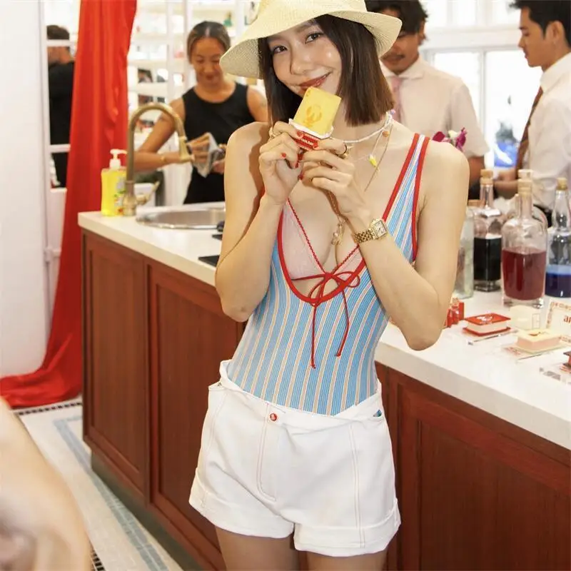 

2026 New Summer Women's Korean Japanese Style High-Rise Denim Shorts Versatile Minimalist Casual INS