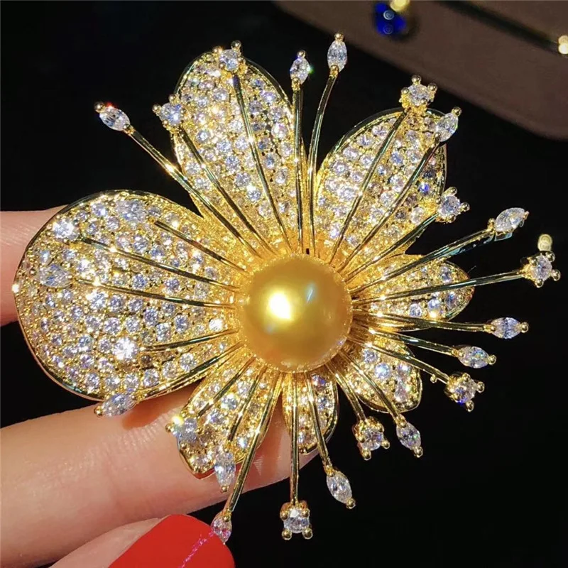 Christmas present 10-11mm Pearl Designer flower Brooch Fashion Gorgeous Corsage Classic Banquet Accessories  For Women 080327