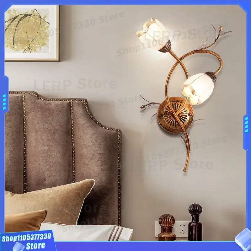 Retro Wrought Iron Wall Lamp American Pastoral Style Creative Flower Design for Living Room Bedroom Bedside French Decor