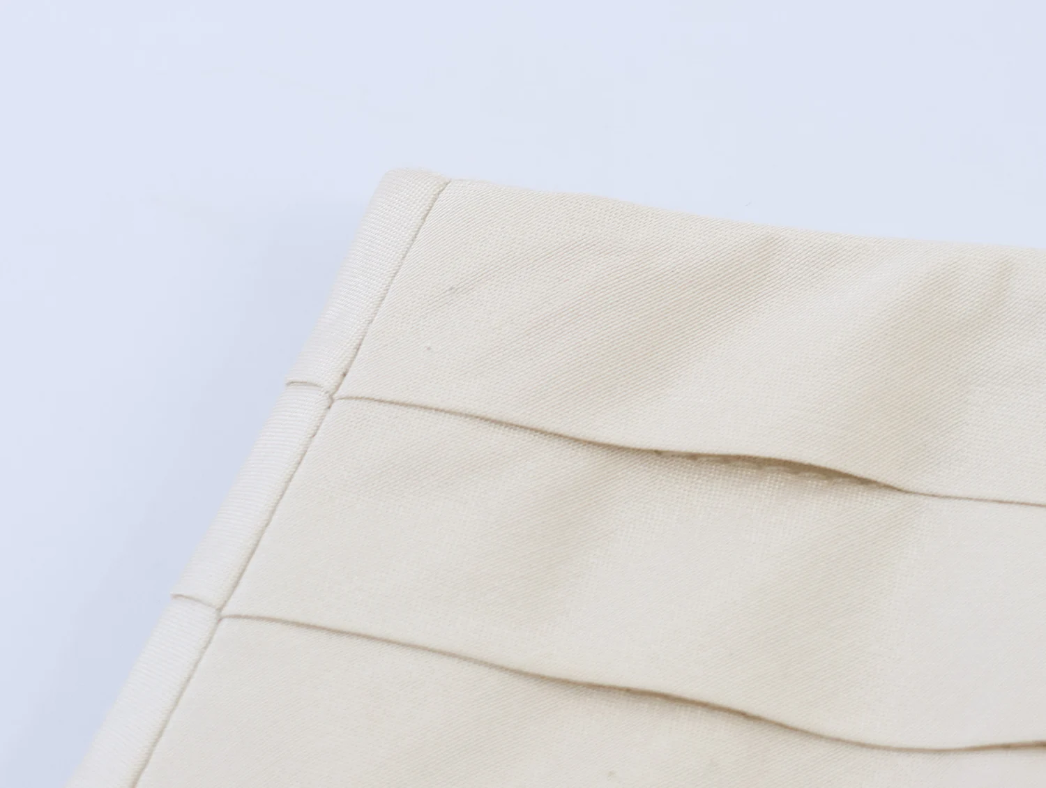KONDALA Damen Eleganter Asymmetrischer Kurzer Rock Urlaub Freizeit 2026 Frühling Sommer Neue Mode Rock Damen Laminierter Rüschenrock – Detail 10