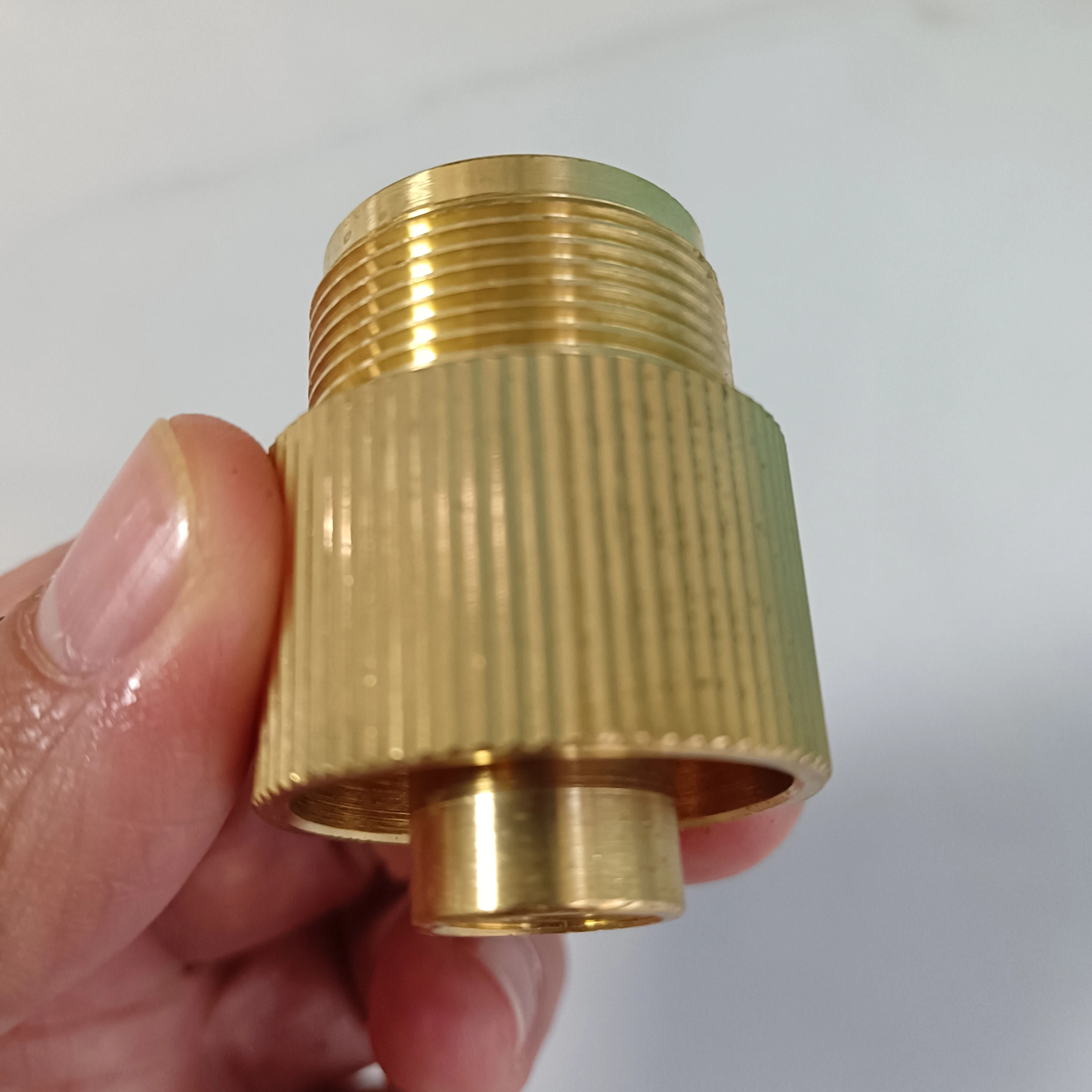 Gasflaschen-Konverter 1"-20 UNF Adapter Lindal-Ventil Gasflasche auf 7/16"-28UNF Grüner Propantank Schweißbrenner MAPP-Gasflaschen – Detail 6