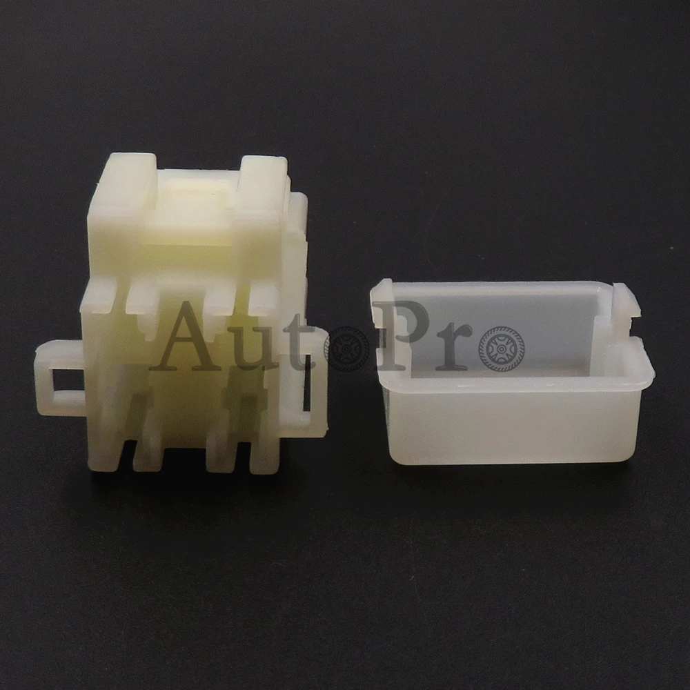1 Set 2Ways Medium AC Assembly Auto Insurance Wire Socket White Standard Fuse Box Middle Car Fuse Holder with Terminal