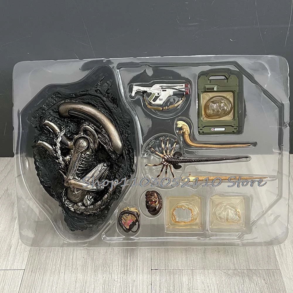 NECA الغريبة رومولوس ملحق عمل الشكل الغريبة رومولوس عدة الرعب أنيمي نموذج لجسم الديكور هدية الكريسماس