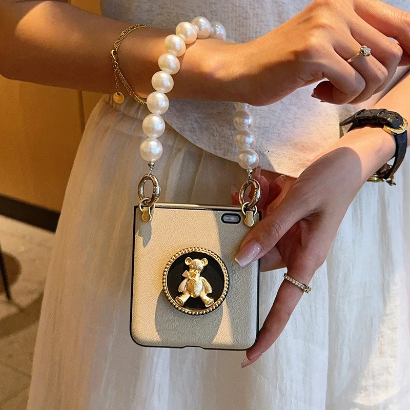 Cartoon Cute Bear Stand Holder Bracket Pearl Hand Strap Gold Leather Case Cover For Samsung Galaxy Z Flip 7 FE 6 5 4 3 5G