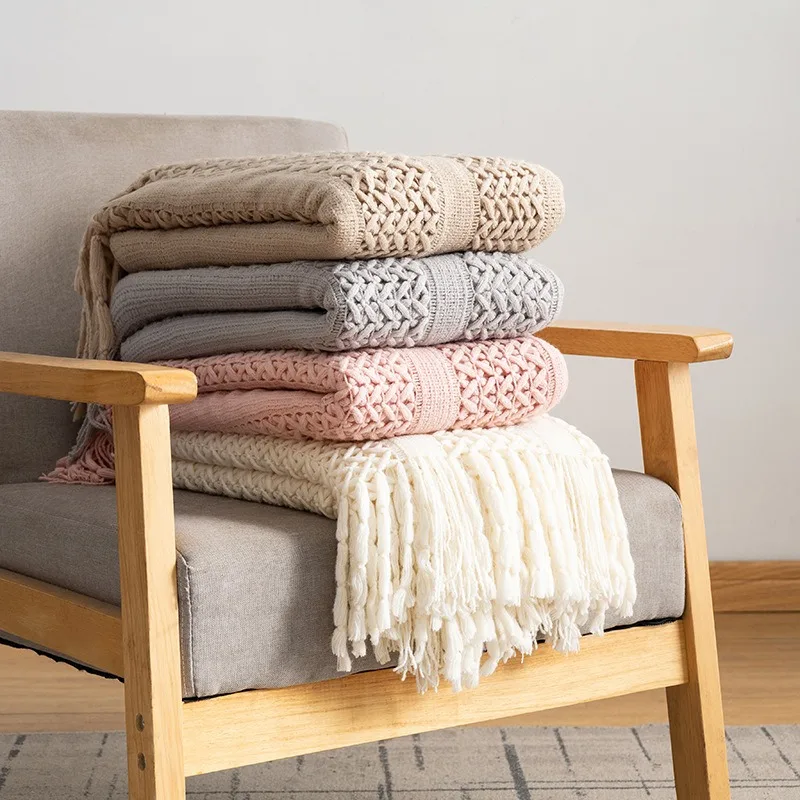 

Nordic Knitted Sofa Throw Blanket - Multi-Purpose Hollow Weave Design for Homestay, Hotel Bed End & Couch Carpet