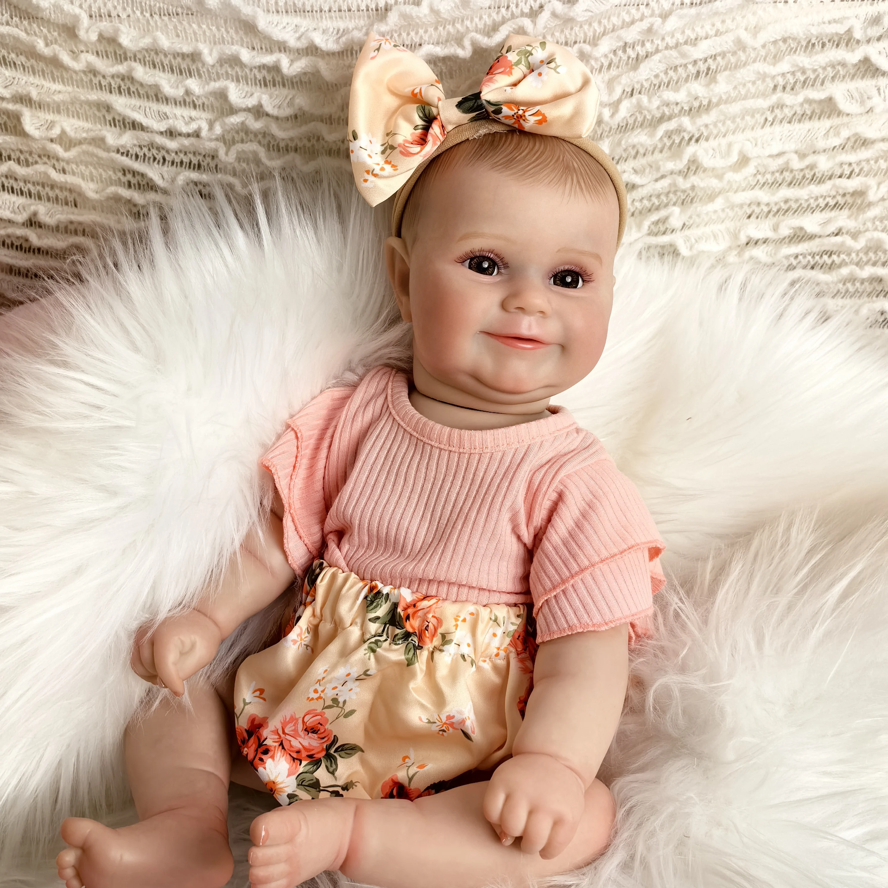 KEIUMI 3D Painted Full Silicone Boneca Reborn Bebe 50cm Smile Girl Dolls Can See blood vessel Realistic Playmates No Hair