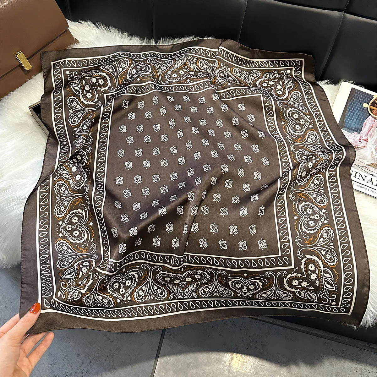 الفاخرة الأزياء بيزلي وشاح للنساء 70x70 سنتيمتر صغيرة مربع الحرير والأوشحة أنيقة شال باندانا الحجاب شال