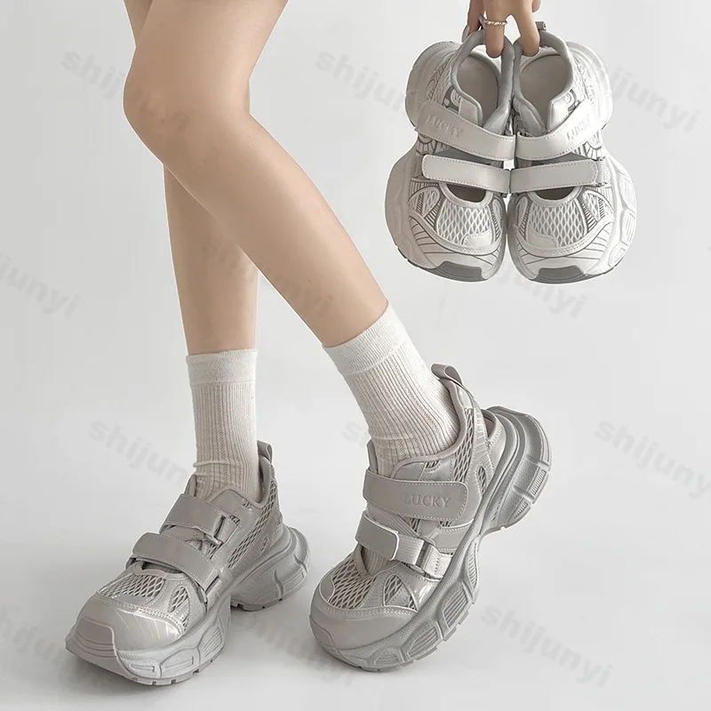 

Retro Design Thick Soled Breathable Sports Sandals for Women's 2025 New Summer Outdoor Comfortable Fashion Trend Chunky sneakers