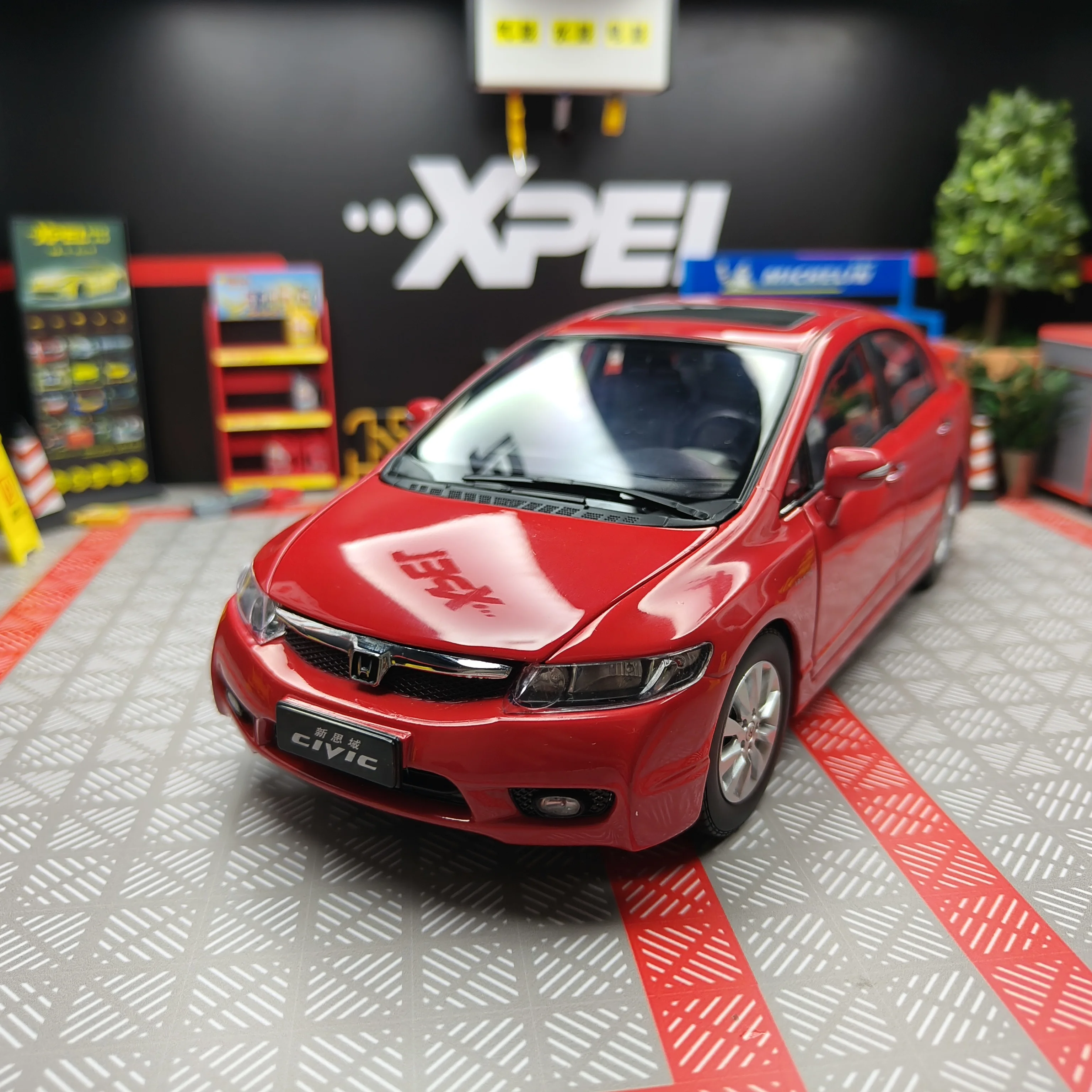 

Diecast 1:18 Scale Dongfeng Honda Civic 8 Generation Full Door Alloy Car Model Collectible Toy Gift Souvenir Display Ornament