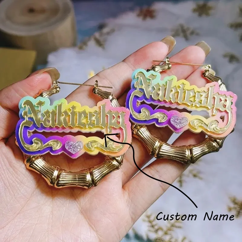 

Серьги с именем на заказ для женщин, акриловые бамбуковые обручи для ушей, блестящее имя, персонализированные большие серьги, ювелирные изделия в стиле хип-хоп, подарки на день рождения