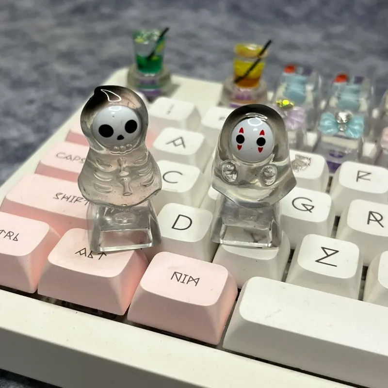 

Набор из 1 шт. Аниме-клавиатурная накладка в виде милого костюма призрака на Хэллоуин, для переключателей Cross Switch, аксессуары для механической клавиатуры, детский праздничный подарок