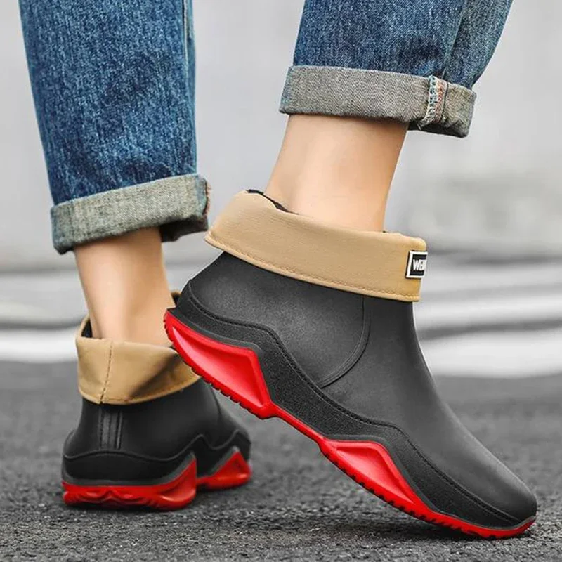 Fashion New Rubber Man Boots Trend Men\'s Rain Boots Platform Outdoor Shoes Slip on Warm Waterproof Work Mens Booties Soild Shoes