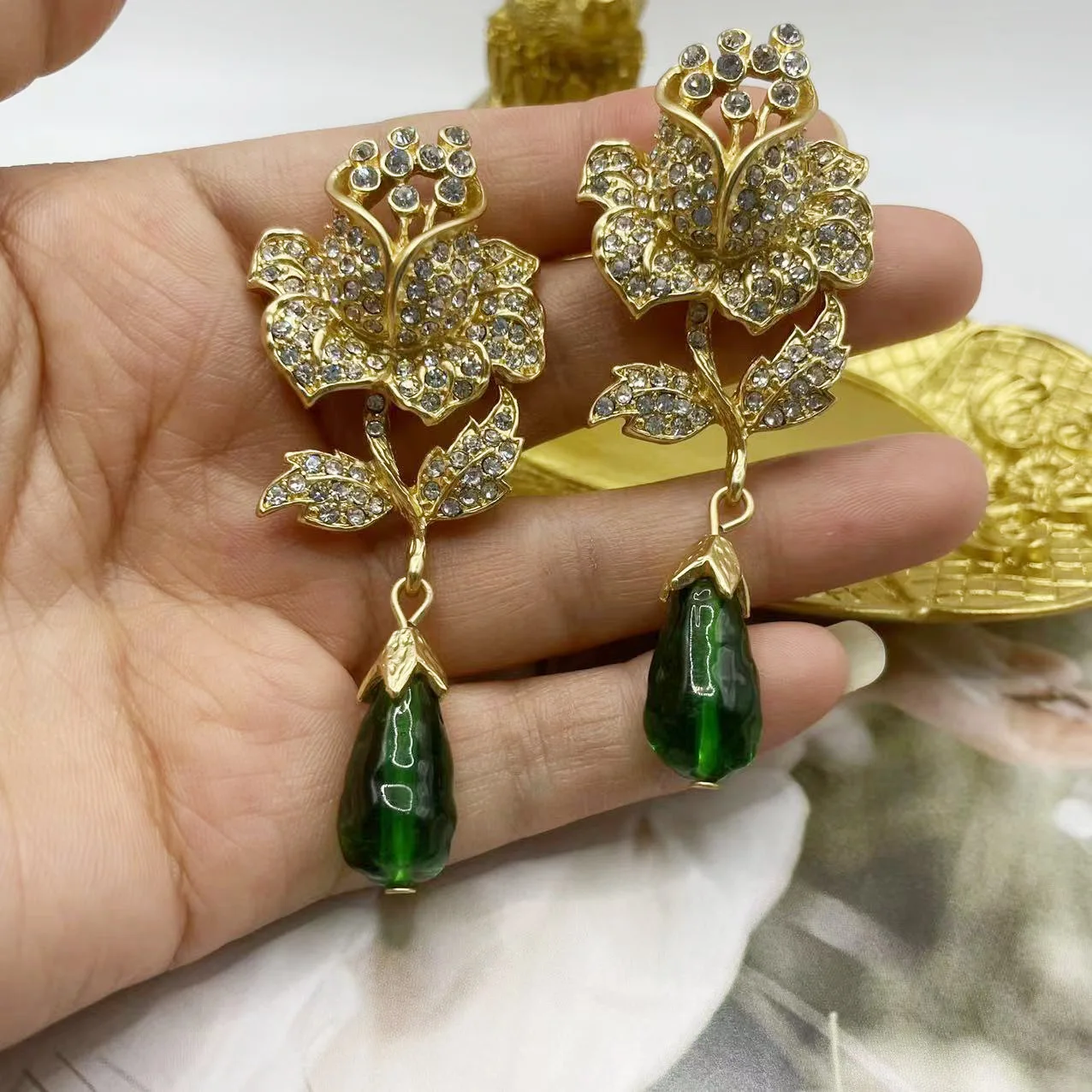 

Vintage Rose Diamond High-end Earrings 925 Silver Needle Light Luxury Exaggerated Dress Style Earrings