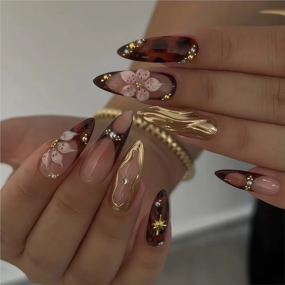 24Pcs Gold Ripple Pearl Rhinestones Cross Press On Nails Medium Almond Brown Flower Fake Nails Gold French Lines False Nails S3@