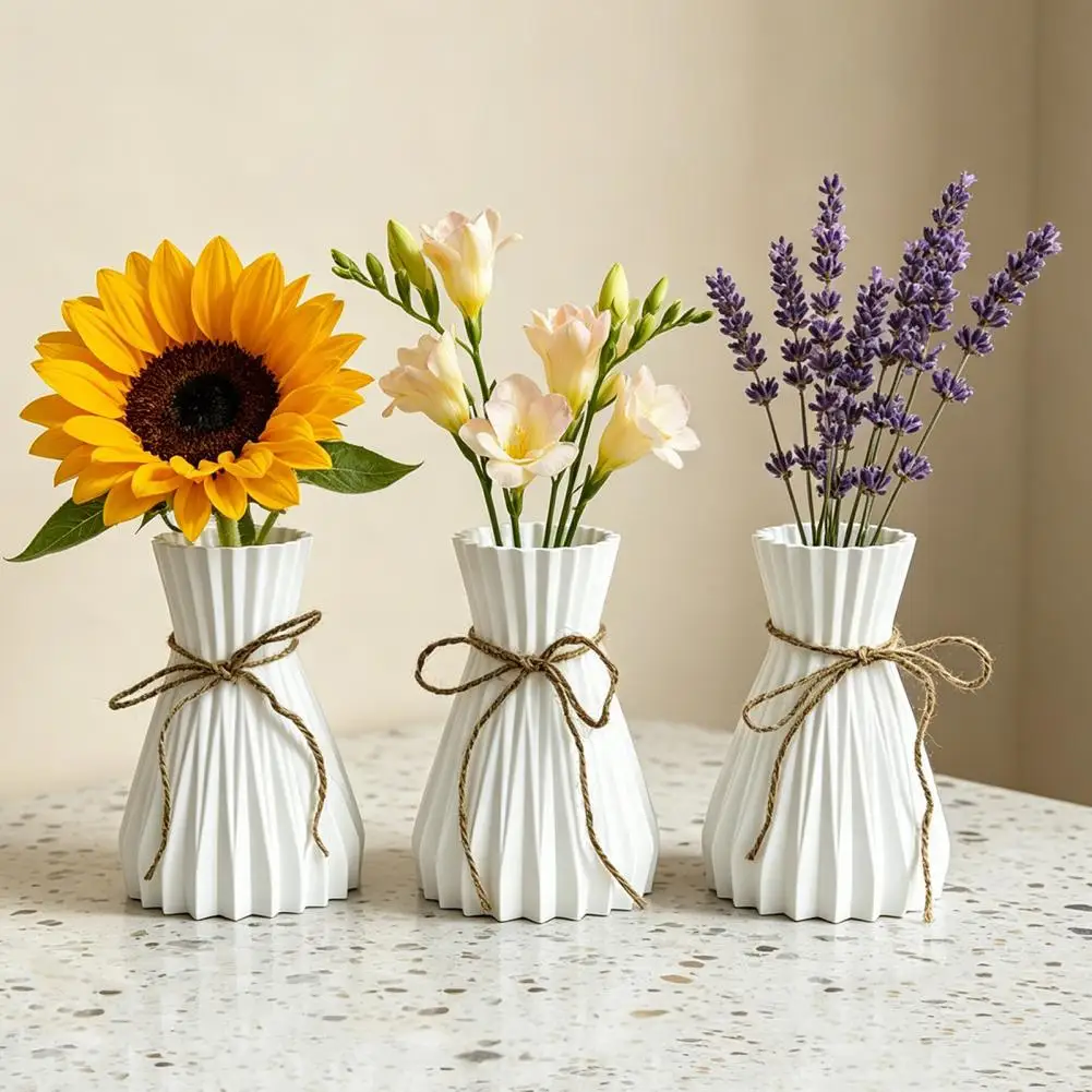 White Faux Ceramic Vase Blow Molding Vase Home Decor Ribbed Design Modern Vases Decorative Flower Holder with Jute Rope Bow