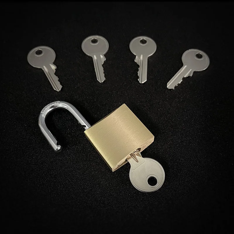 

Super Mental Lock Magic Tricks Predict the Corret Key to Open the Lock Prediction Magia Props Close-up Illusions Mental Gimmicks