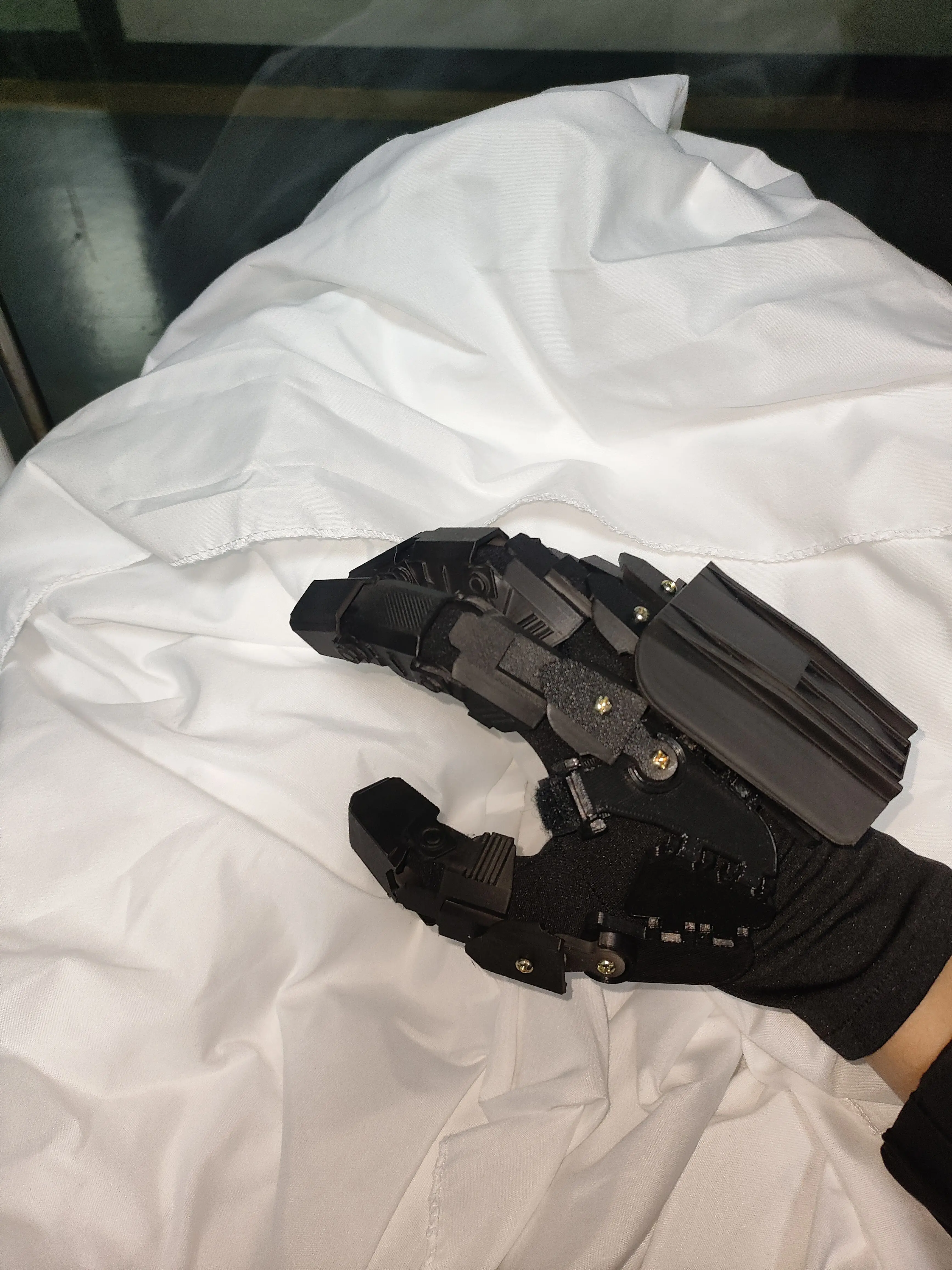 Multifunction Mechanical Wearable Hand Armor Tactical Punk Gloves Man Goth Techwear Style Cosplay Gloves Equipment