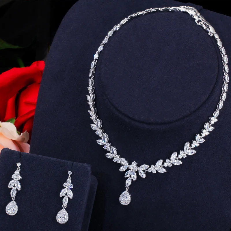 ThreeGraces 3Pcs Shiny Water Drop CZ Wedding Necklace Earrings and Bracelet Luxury Prom Costume Jewelry Set for Women JS629