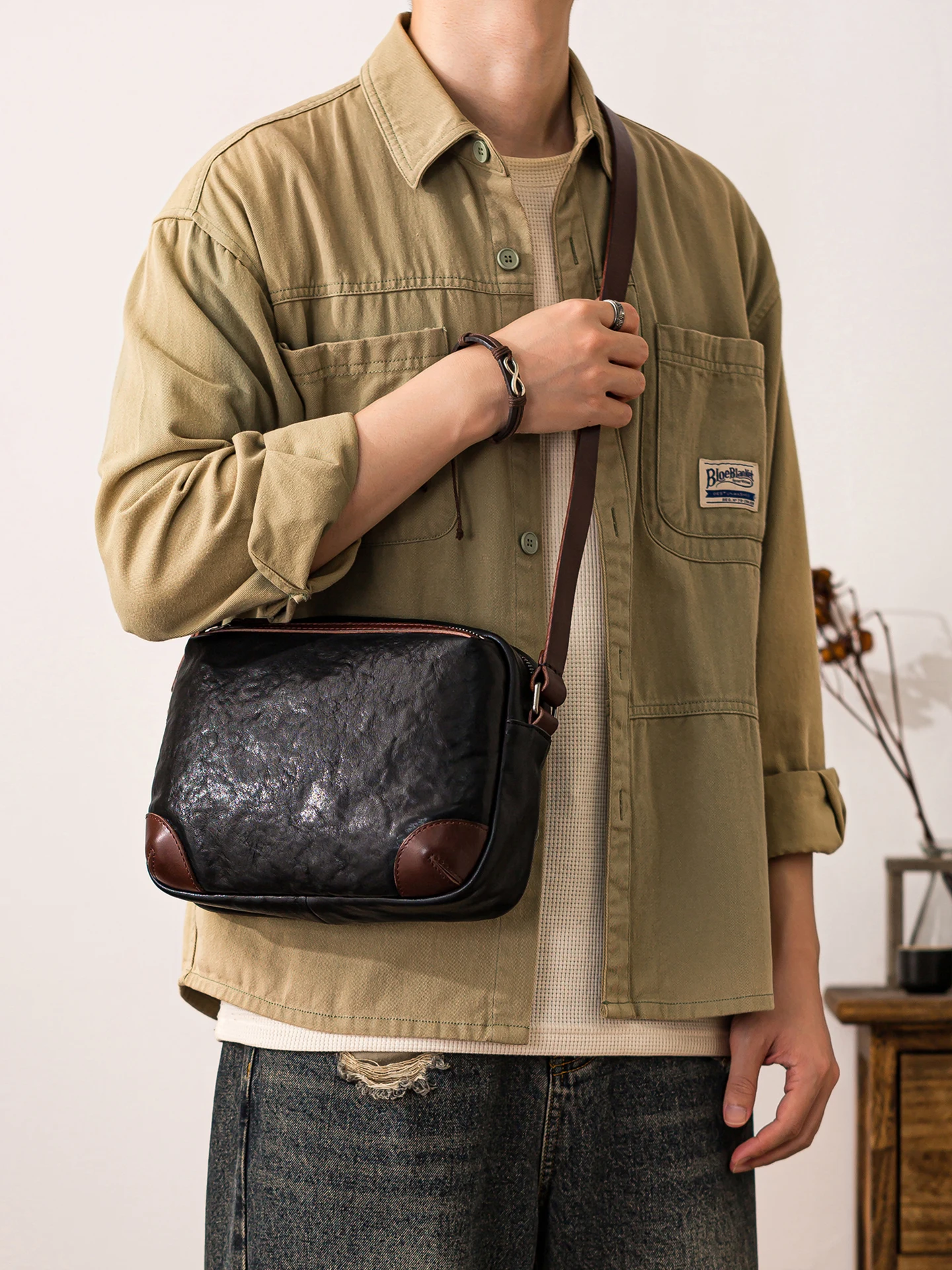 

Fashion designer handmade genuine leather men's shoulder bag casual daily travel luxury cow leather teens black crossbody bag