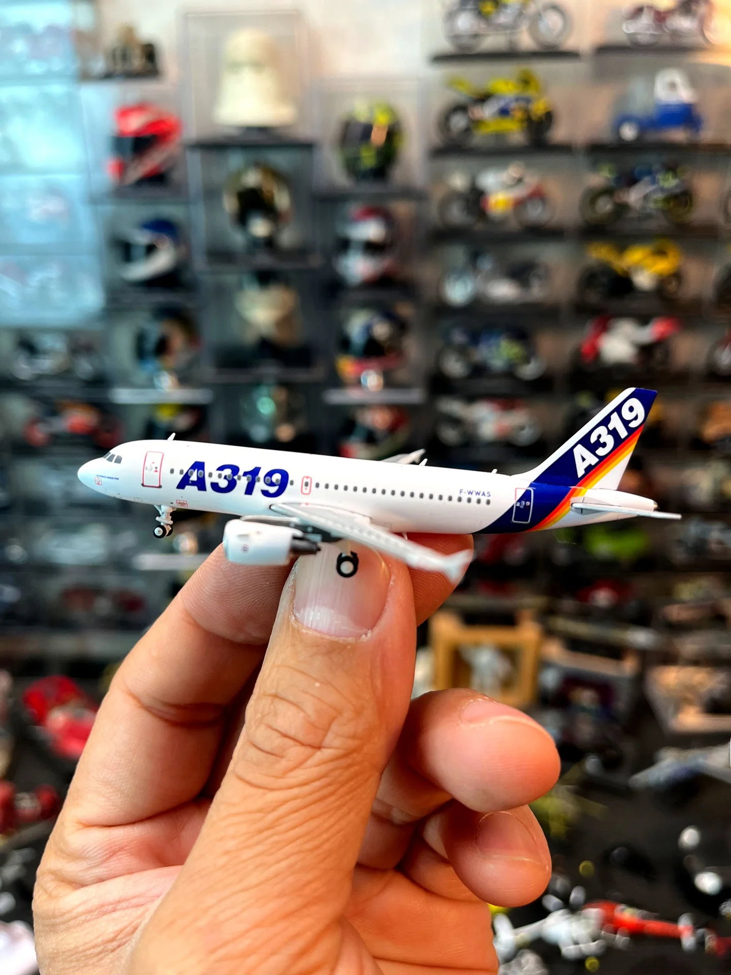 Modelo de Avión de Aleación a Escala :400 de Grado de Regalo, Airbus A319, Versión con Antena, Juguete Coleccionable de Avia...