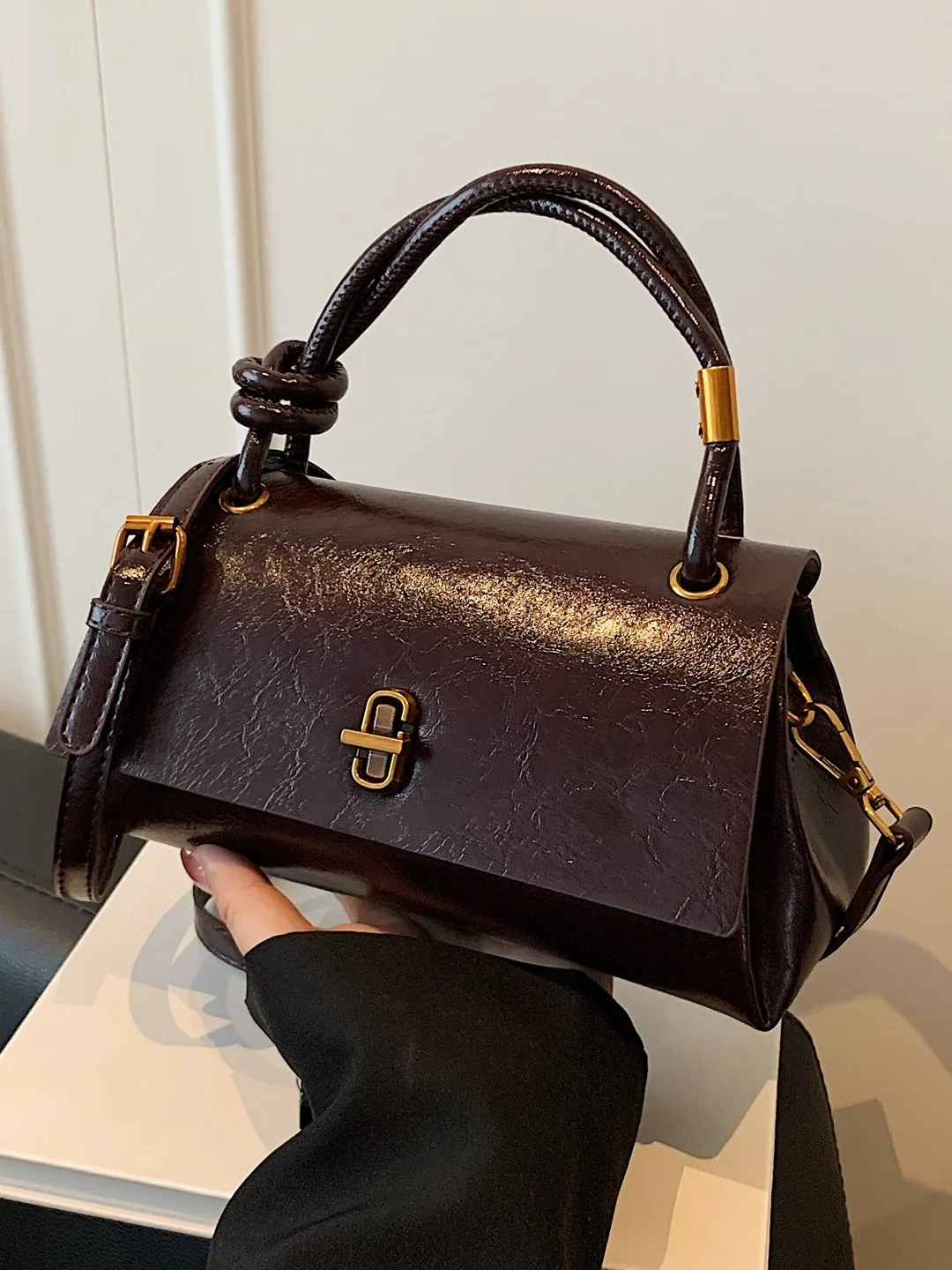 Fall Winter Ladies Retro Crossbody Bag Commuter Versatile Handbag Small Square Bag Soft Surface Pure Color Leisure Style