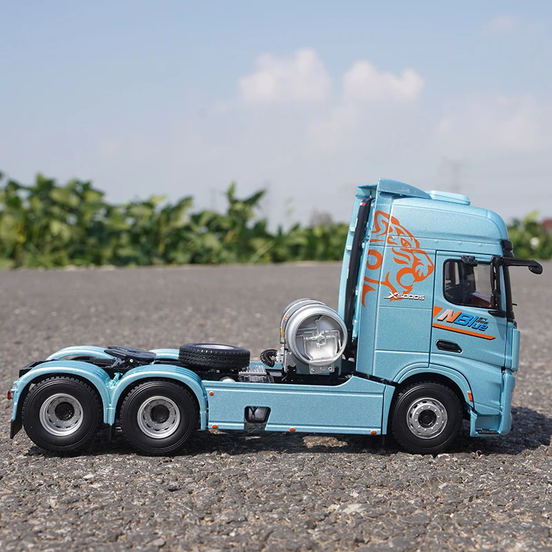 

1:24 Shaanxi Automobile Delong X5000S Грузовик с природным газом Модель тяжелого грузовика Трактор Имитация сплава Модель автомобиля Трактор