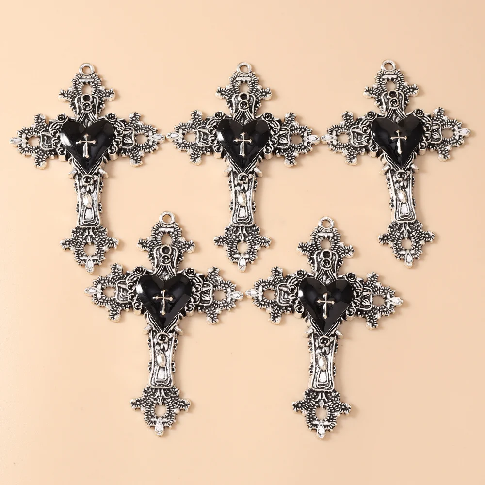 Leslie 5 Stück Gothic Personality Schwarze Herz-Kreuz-Anhänger für Schmuckherstellung Hip-Hop Kreuz-Charms Anhänger Halsketten Zubehör – Detail 1