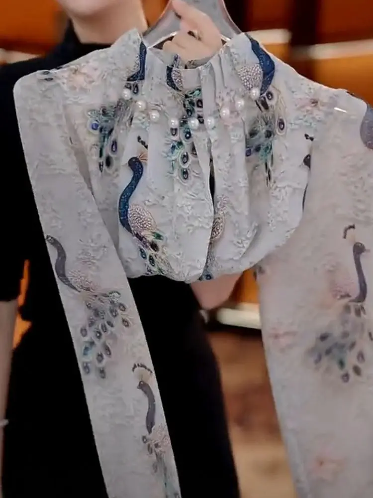 

Модная элегантная винтажная блузка для мам, омолаживающая образ, новинка 2026 года, роскошная рубашка с бисером