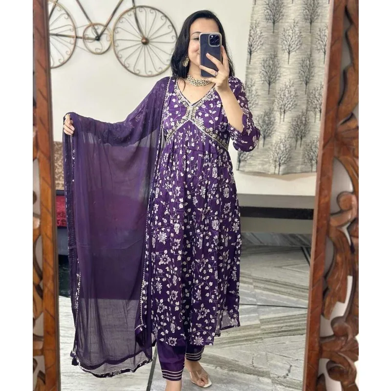 

Purple Women's Embroidered Waistcoat with Pants Kurta with Plazzo Dupata