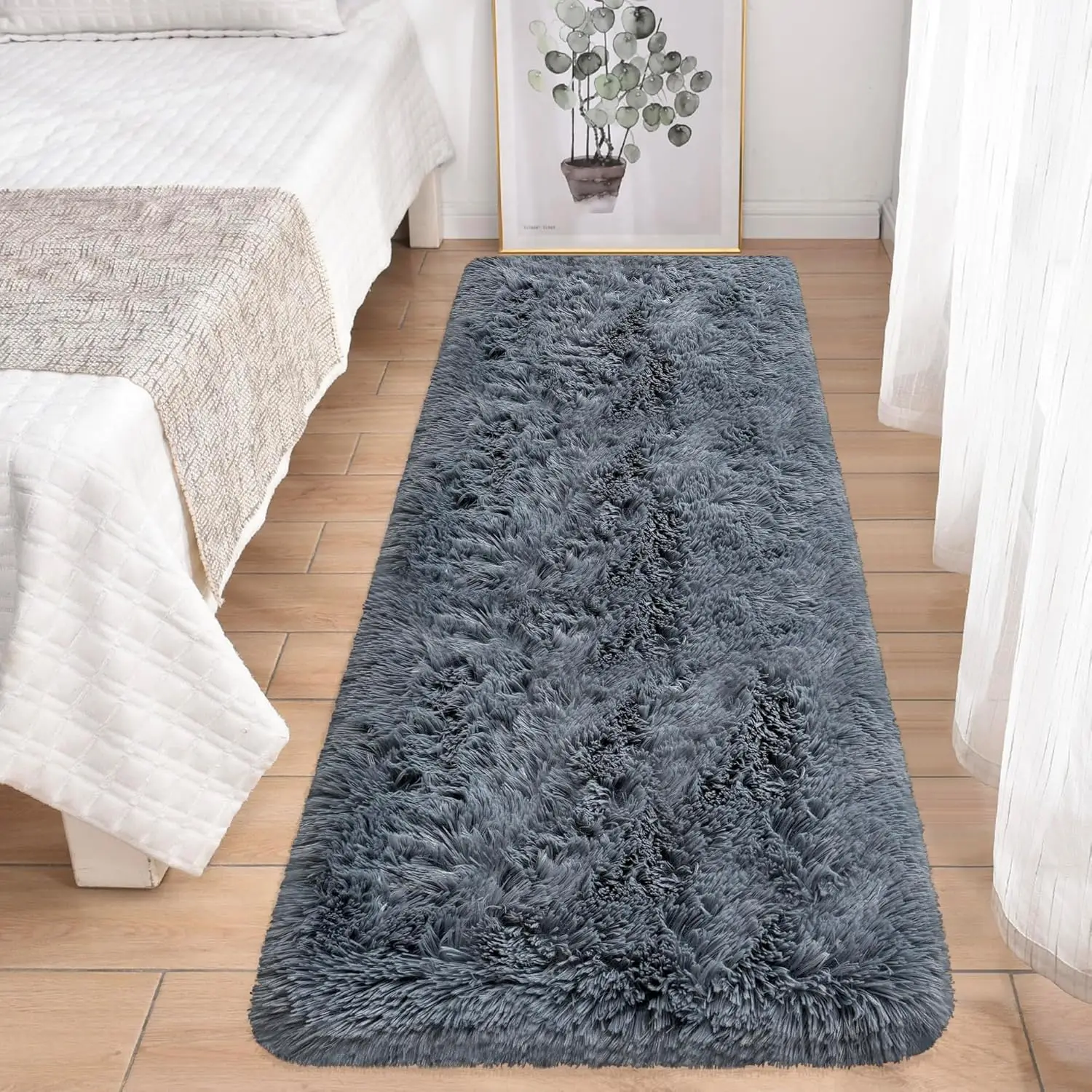 Alfombra gris VIKAMA para el dormitorio: una alfombra suave y afelpada, perfecta para colocar junto a la cama, en pasillos o en la sala de estar