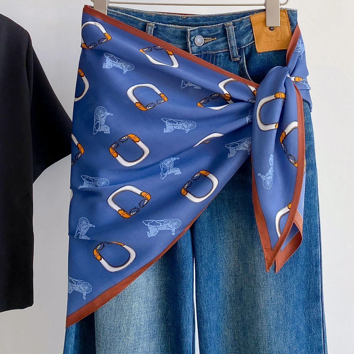 All Match Versatile Triangle Foulard Soft Silky Fabric Women Decorative Waist Tie Shawl Multi Scene Wearable Neck Head Wrap