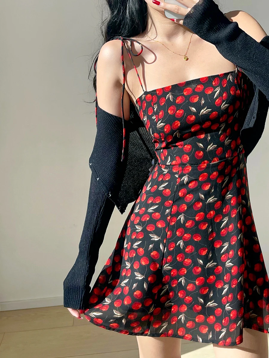 2024 Spring/Summer New Fast Fashion Sweet Retro Cherry Printed Sling Dress French One Collar Slim Sexy Backless Short Dress D370