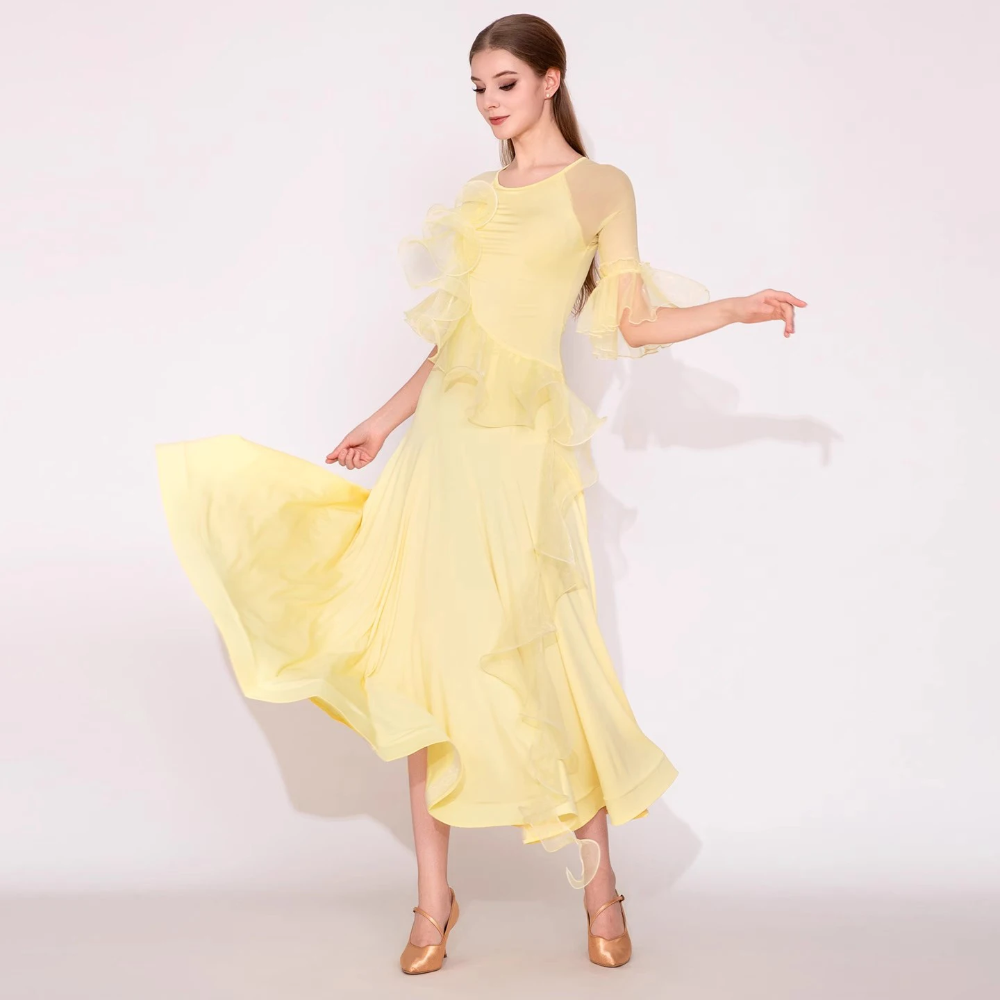 الوردي المرأة قاعة الرقص فساتين الوطنية القياسية الفالس المنافسة الملابس الراقية الأداء الحديث الأزياء الحديثة