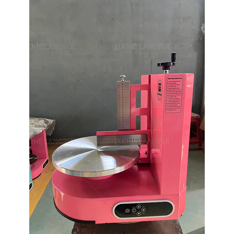 操作が簡単な製菓機器 小型ケーキマシン 優れた品質の電動クリームマシン アイシングマシン ケーキ塗布機