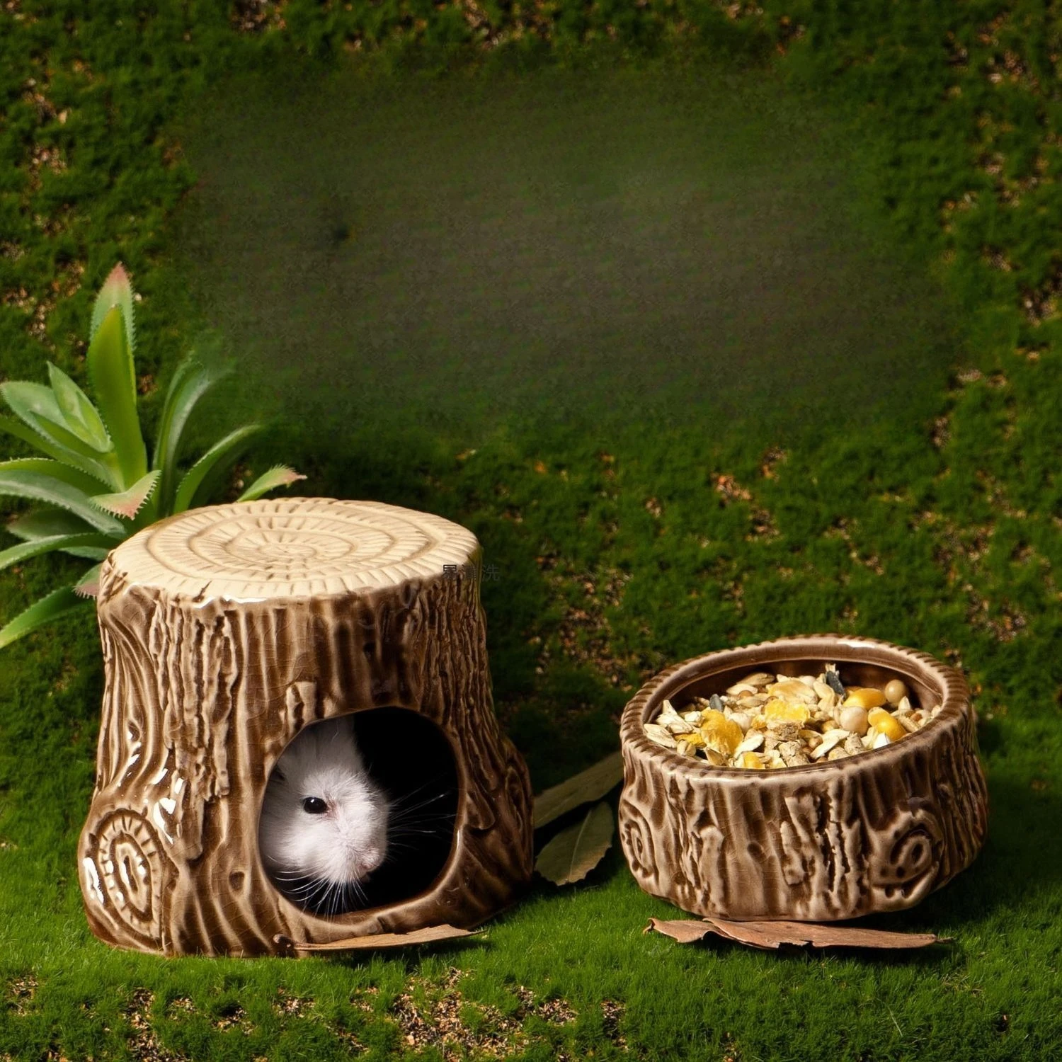 

Hamster Nest Ceramic Nest Escape Cold Nest Golden Bear Large Cooling Igloo Universal Landscape Summer Hamster Cage