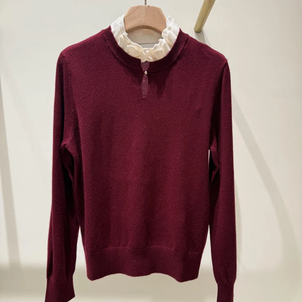 Sweter damski MaSandeS, dzianinowy, imitacja dwuczęściowego, ozdobny kołnierzyk, miękki sweter, casualowy, jasny, z detalami z efektu przetarcia.