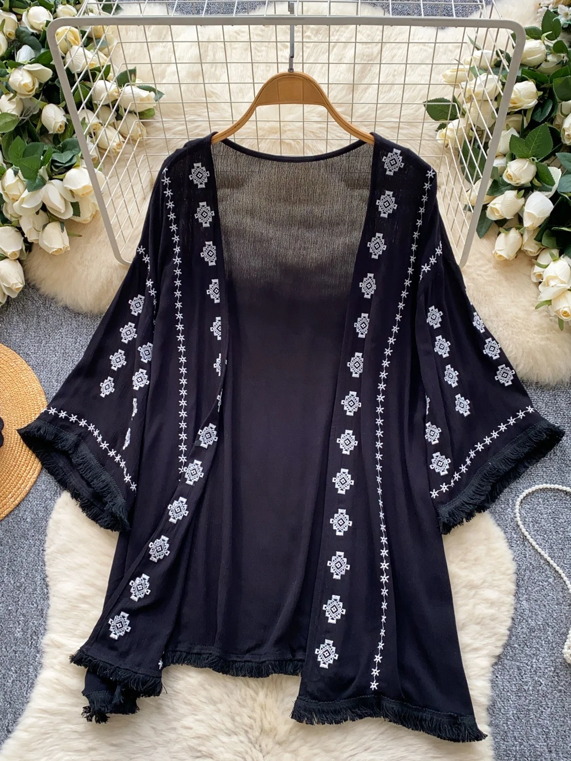 n Sle Women's Oversized Casual Embroidered Cardigan Summer Vaion Loose Tassel Top Heavy Embroidery Faion Outerwear