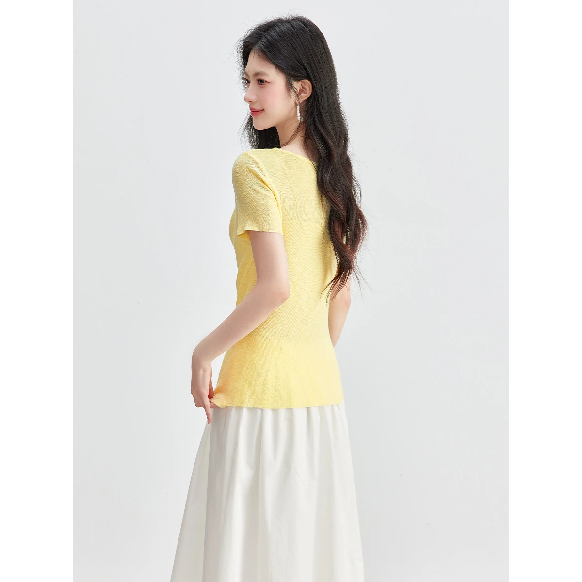 VIMLY Women's Yellow Short Sleeve T-shirt Summer 2026 Swinging Collar Fake Two-piece Contrasting Color Slim Fit Top 31206