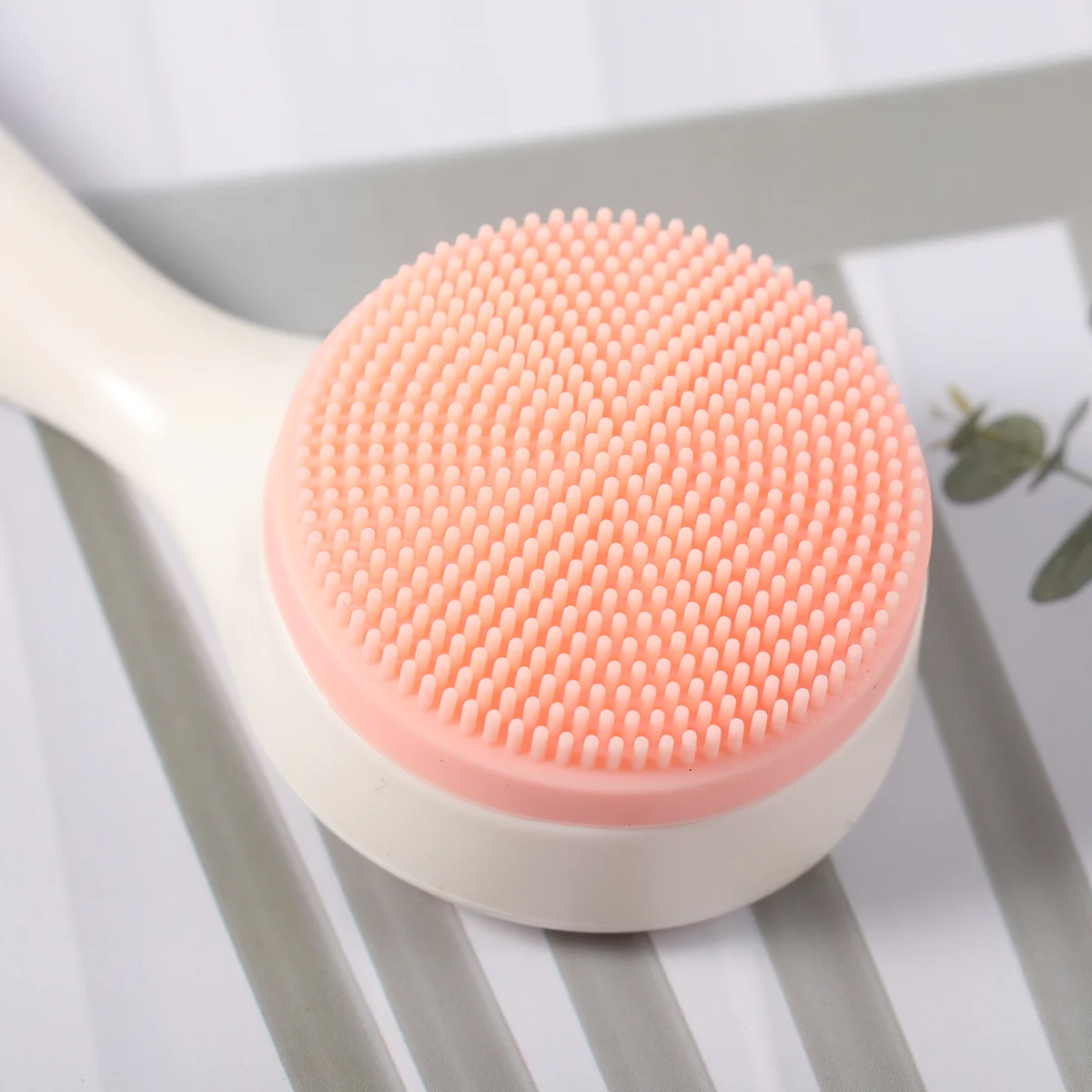 2 PCS Skin Manual Facial Cleansing Brushes Scrubber Silicone Cleaning Pad Face Massager Deep