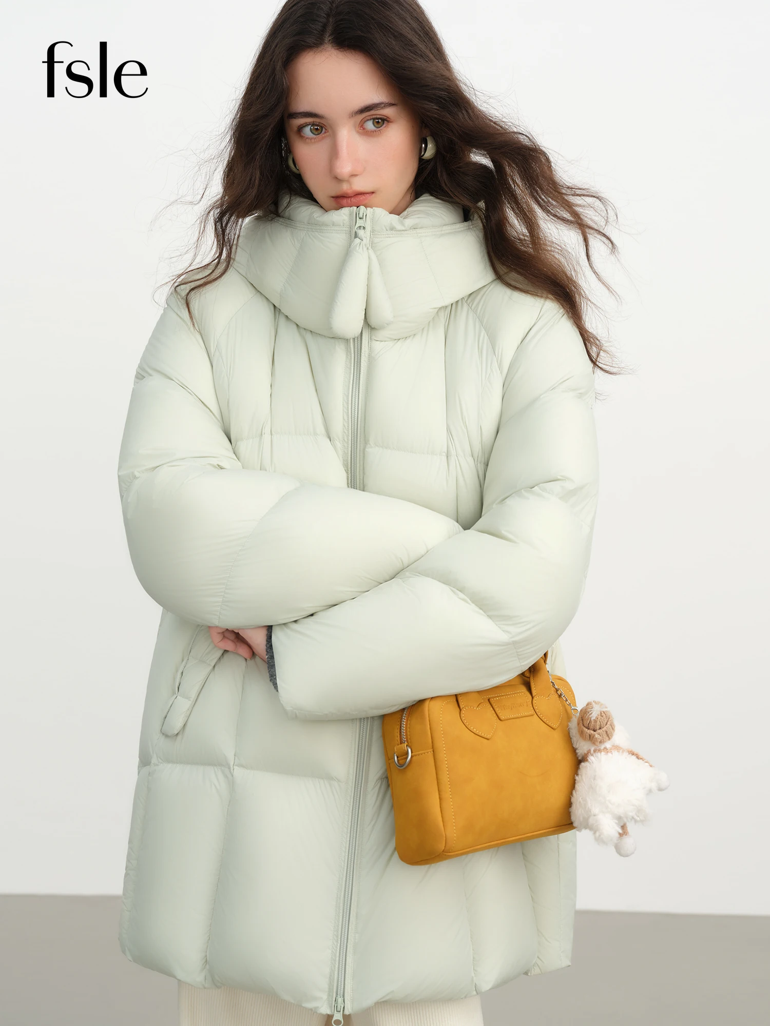FSLE Ultra Light Puffy Long Down Coat for Women Winter 2025 New Hooded Down Filled Jacket Warm Winter Parkas Oversized Outdoor