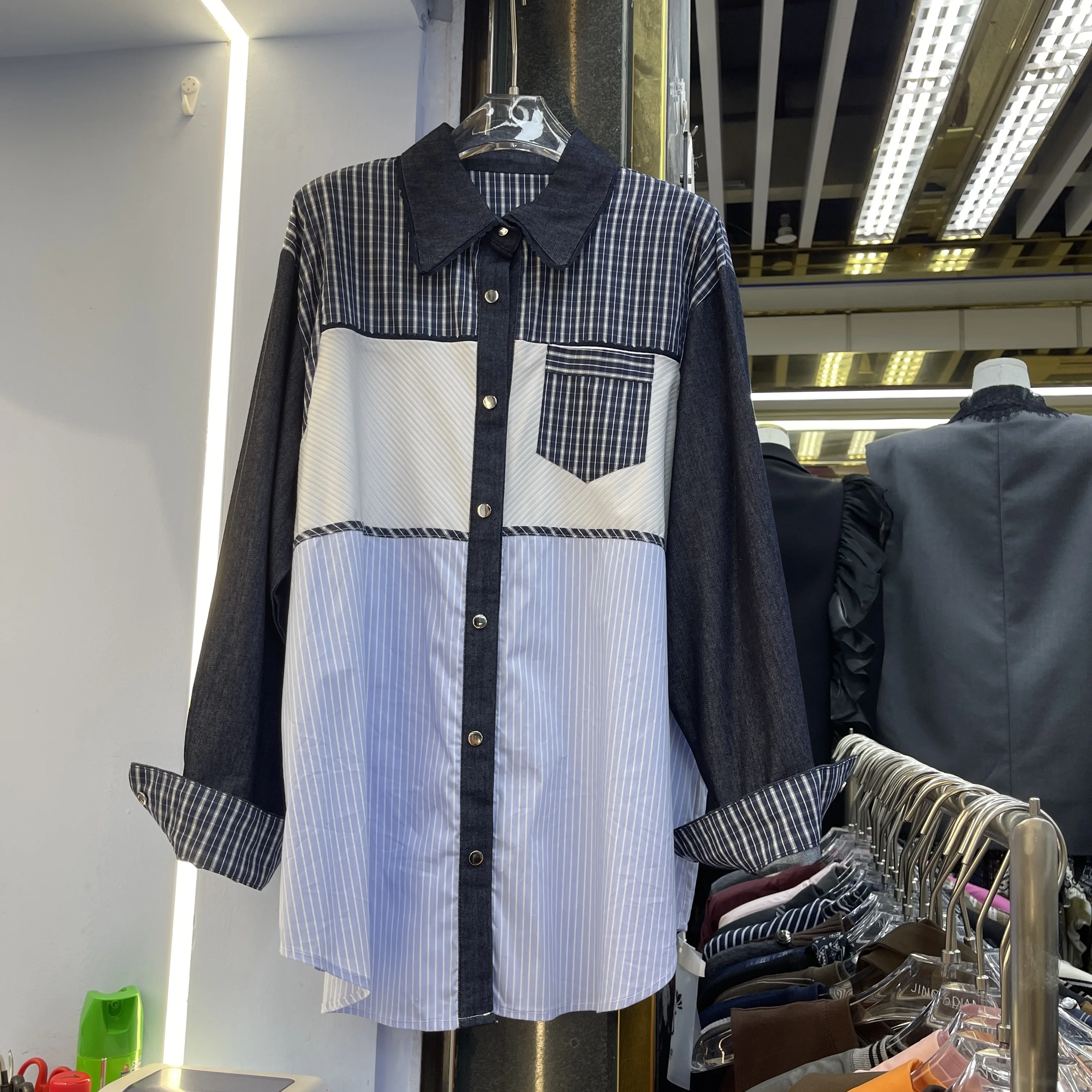 

SuperAen New 2025 Autumn Fashion Plaid Contrast Color Shirt for Women Oversize Loose Waist Casual Shirts