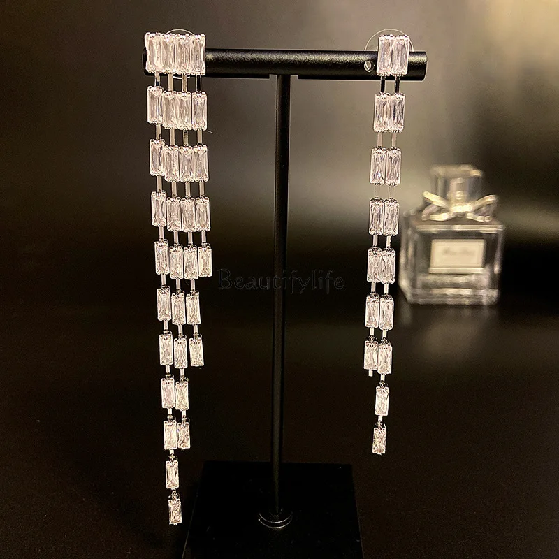 

Long micro-inlaid earrings, sterling silver fashionable and simple fringed earrings.