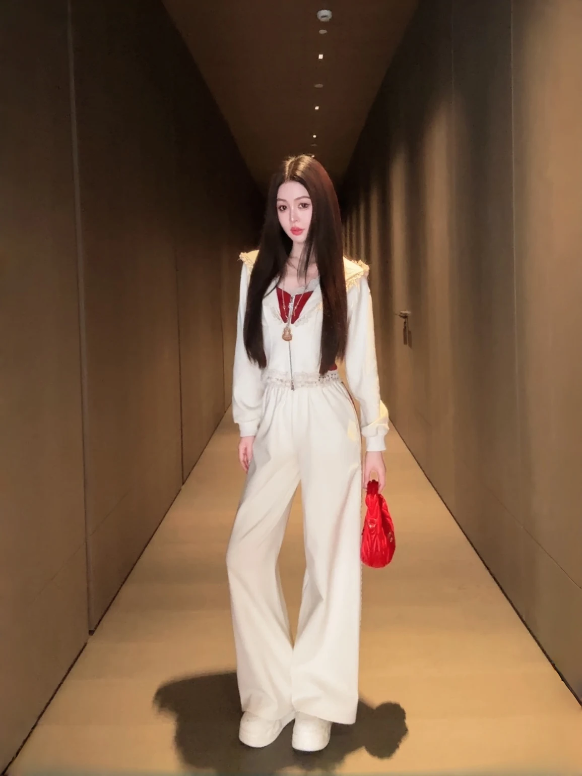 

Yuxiao High Cotton Lace Trim Hoodie Sweatirt And Casual Pants Set Double Color Splicing Spring Faion Women's Ensemble